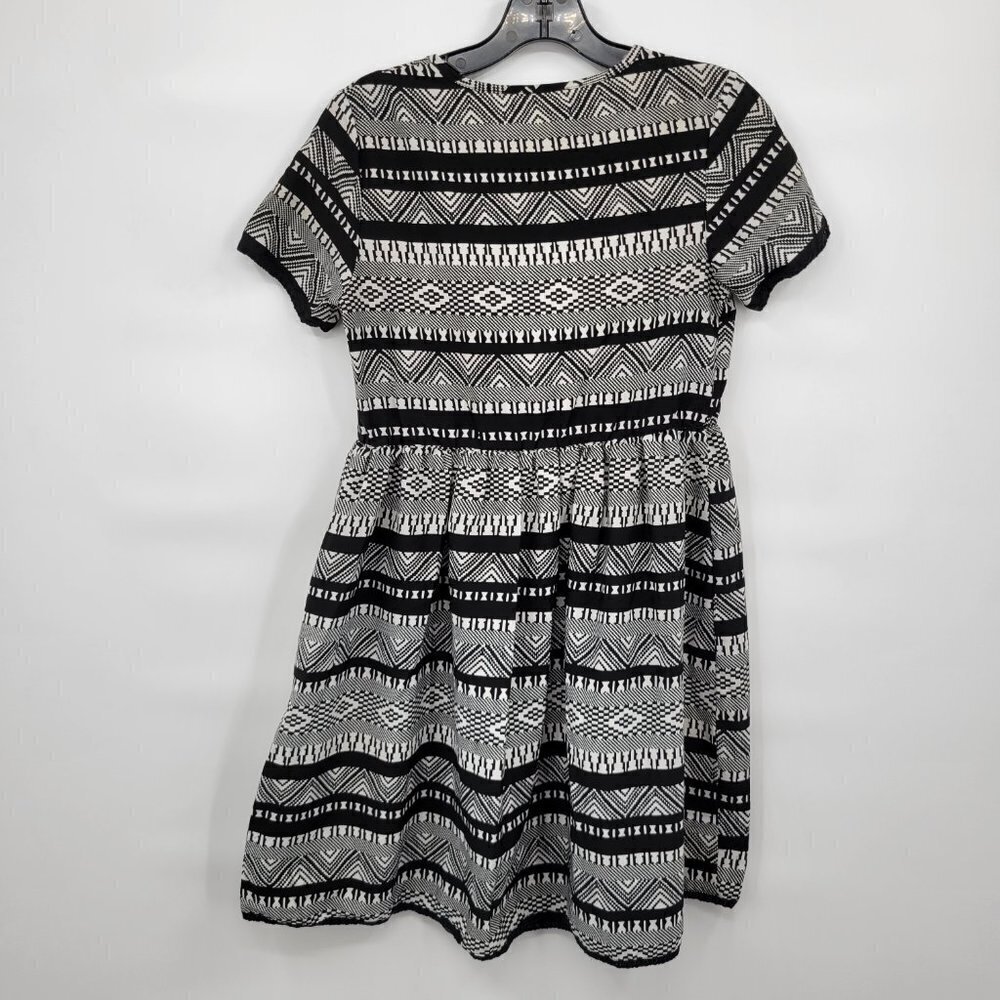 Atmosphere Women Black Aztec Stripe Short Sleeve Casual Mini Dress Size XS - Picture 8 of 14